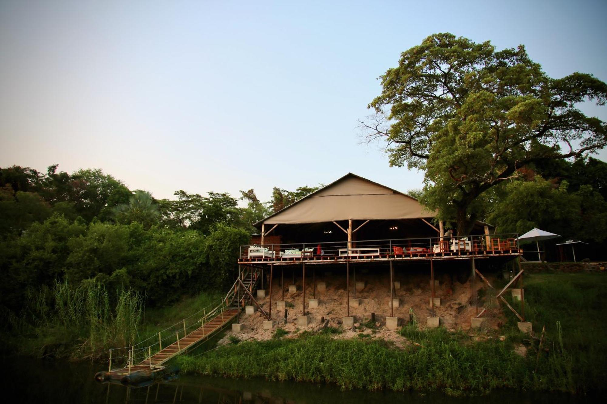 Zambezi Dusk Villa Livingstone Exterior photo